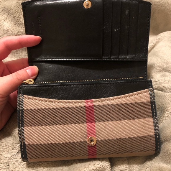 BURBERRY WALLET - Picture 2 of 4